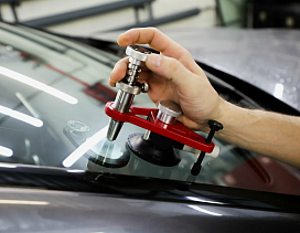 Ремонт сколов и трещин на лобовом стекле