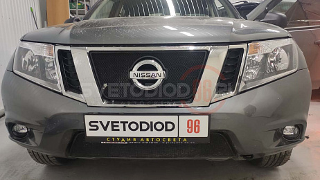 Установка светодиодных противотуманных фар Nissan Terrano 7