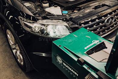 Замена линз и бронирование стекол фар Infiniti FX35 1