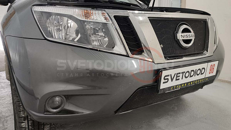 Установка светодиодных противотуманных фар Nissan Terrano 1