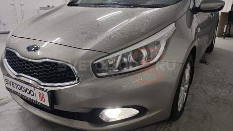 Установка светодиодных ламп в ДХО KIA Ceed 5