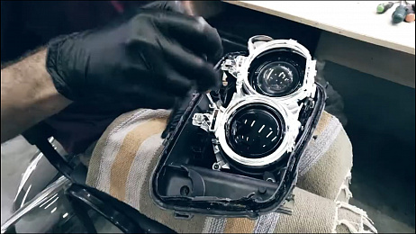 Замена би-светодиодных линз на BMW 5-series 3