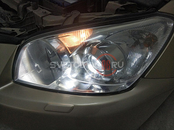 Установка светодиодных ламп в линзу Toyota Rav4 4